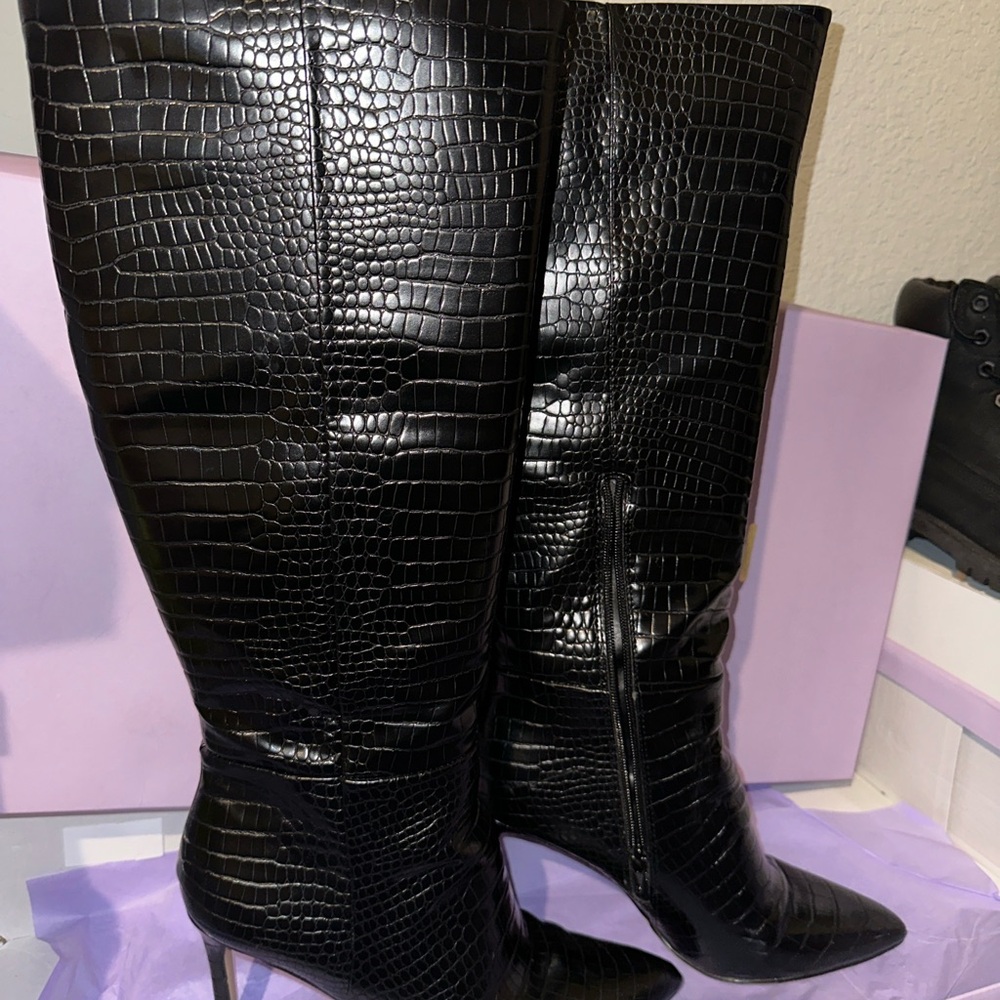 Madden Girl Black Croc-Embossed Heeled Boots